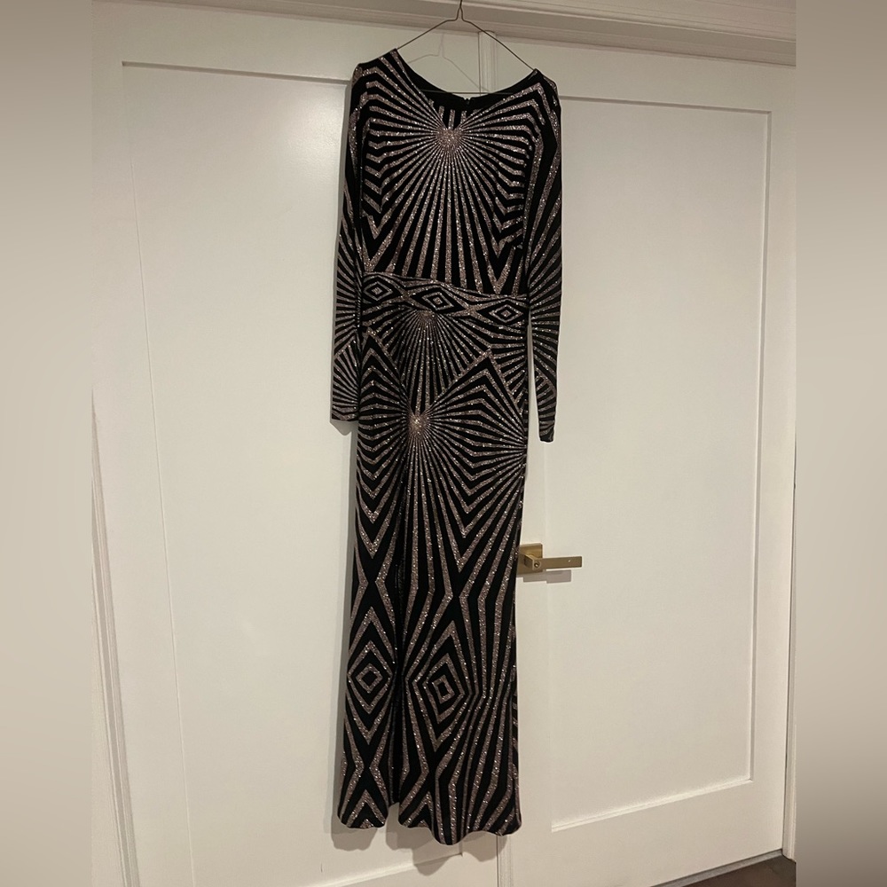 Betsy & Adam women’s sparkly straight gown maxi